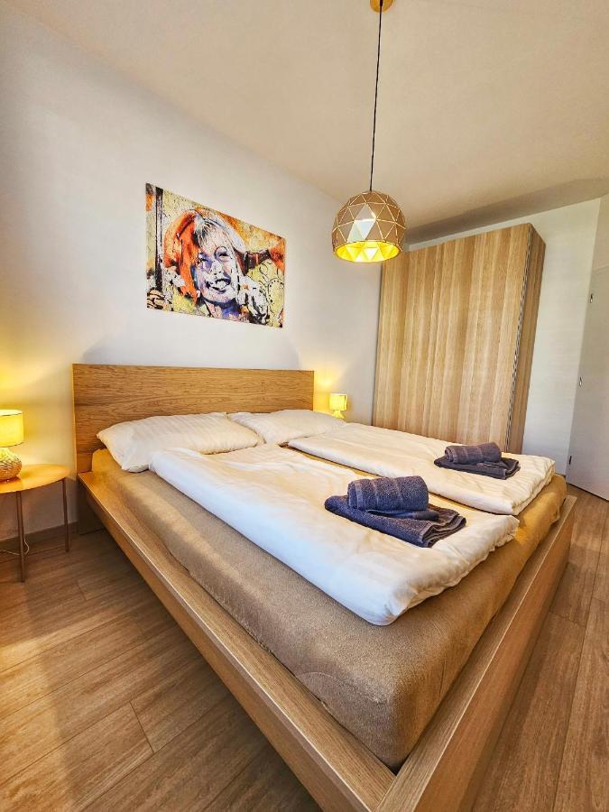 2 Room Apartment, New Building, Bosakova Street, 29 บราติสลาวา ภายนอก รูปภาพ