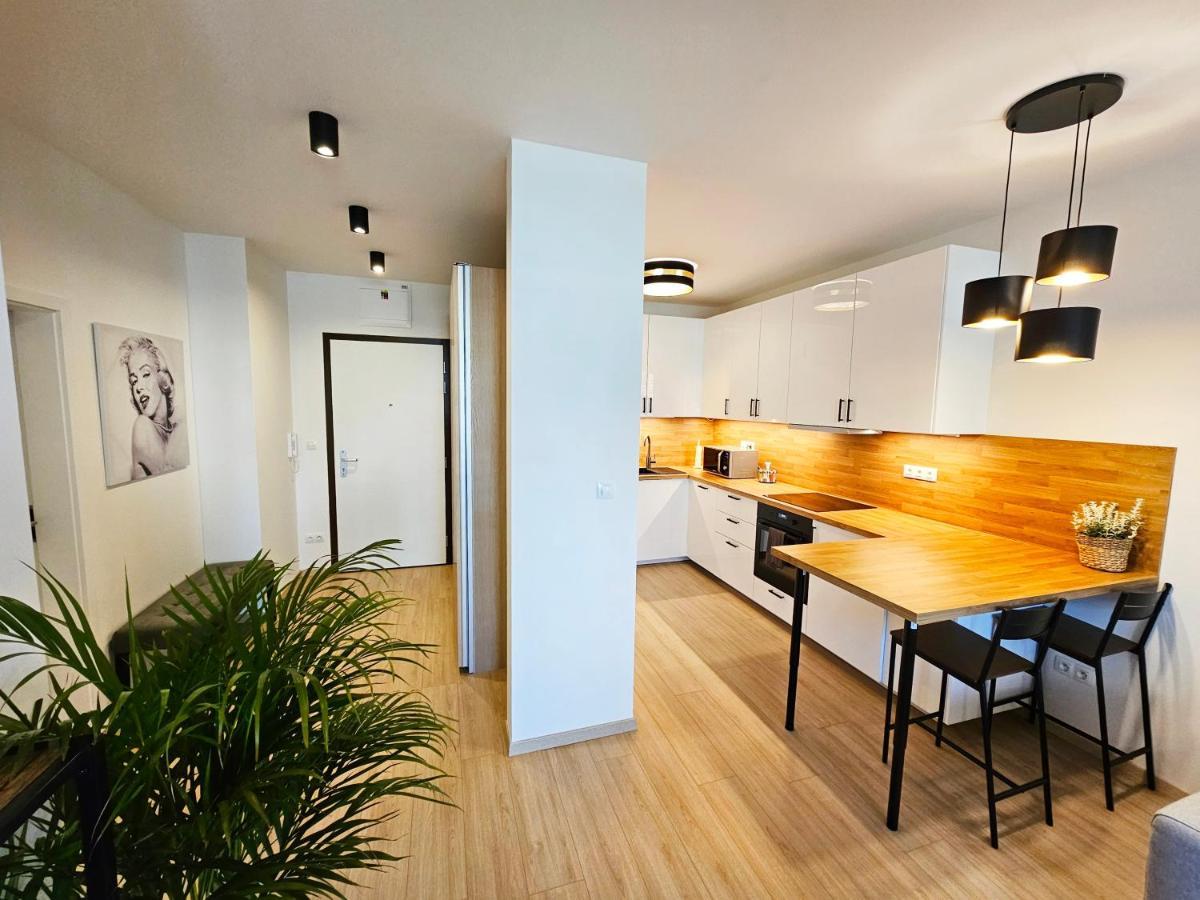 2 Room Apartment, New Building, Bosakova Street, 29 บราติสลาวา ภายนอก รูปภาพ