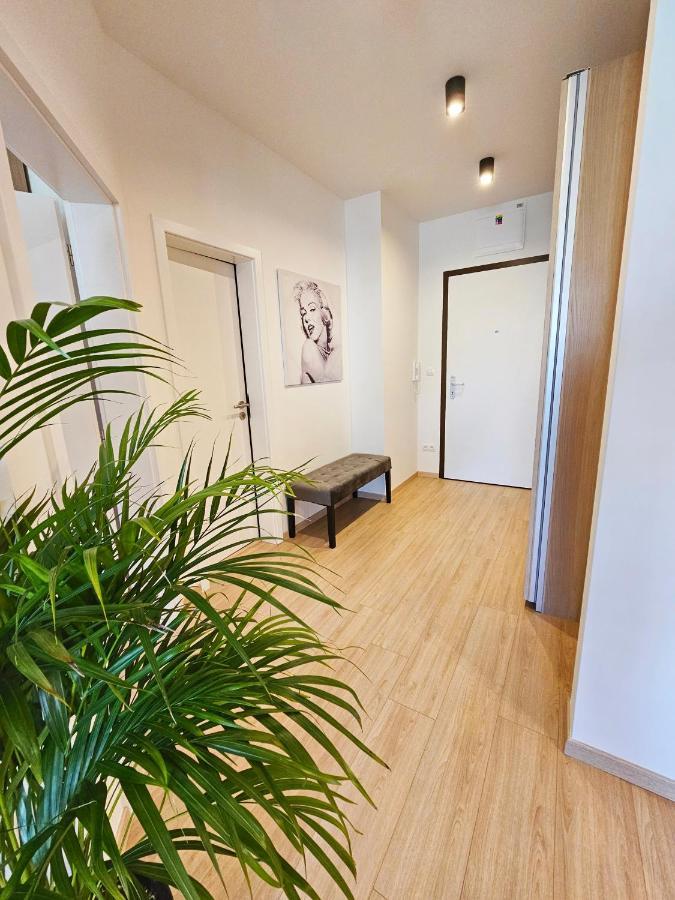 2 Room Apartment, New Building, Bosakova Street, 29 บราติสลาวา ภายนอก รูปภาพ
